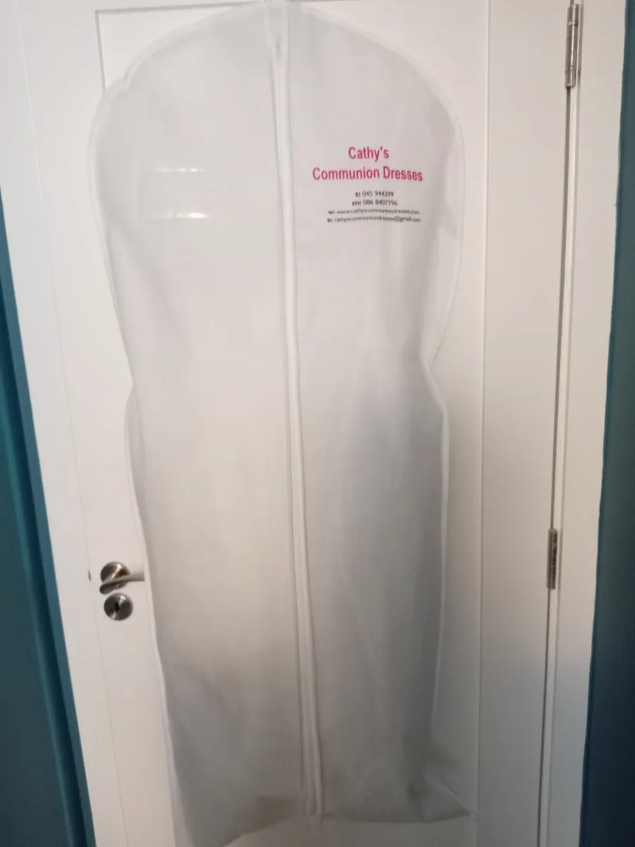 Holy common dress - Image 2