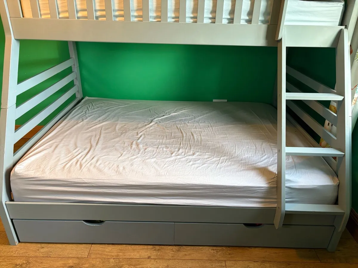 Triple Bunk Bed - Image 4