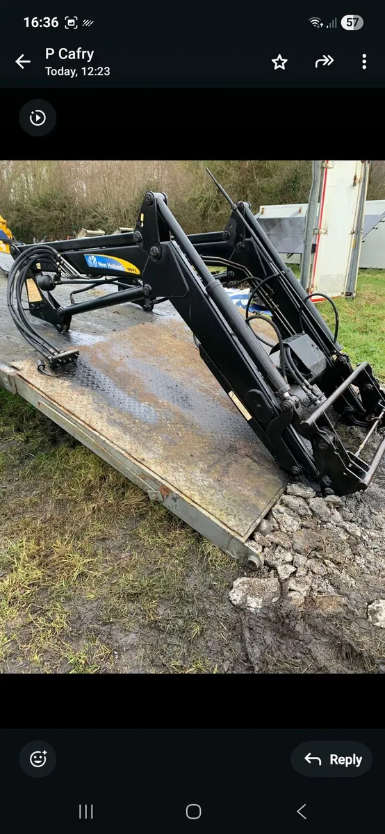 Loaders and brackets - Image 1