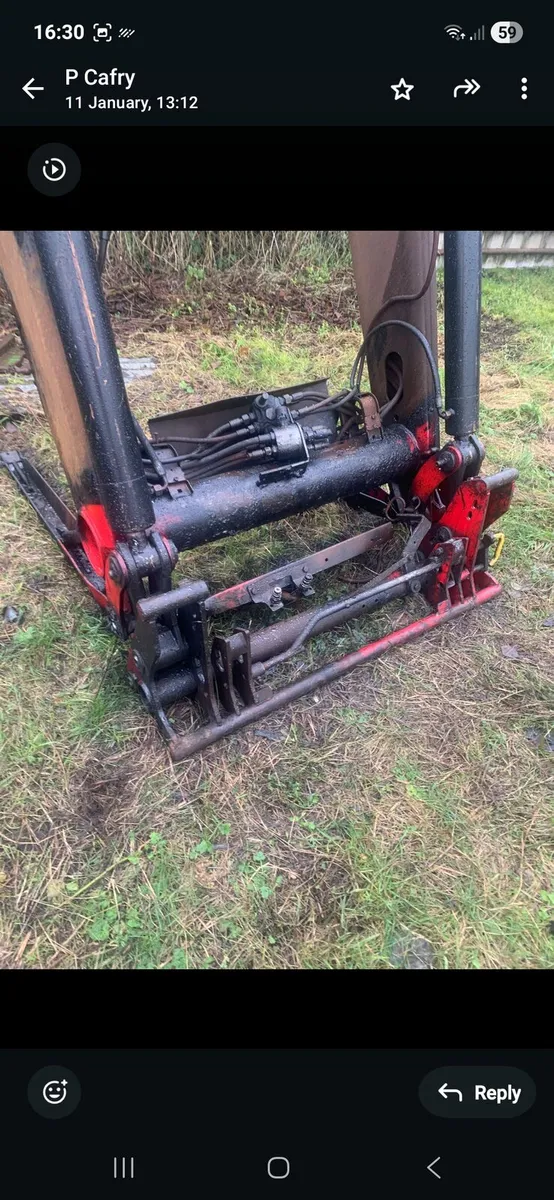 Loaders and brackets - Image 4