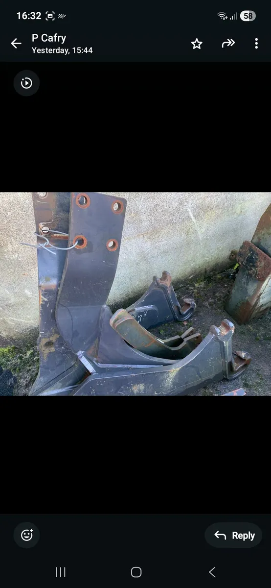 Loaders and brackets - Image 2