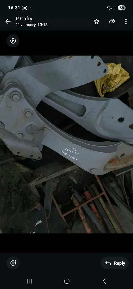 Loaders and brackets - Image 4