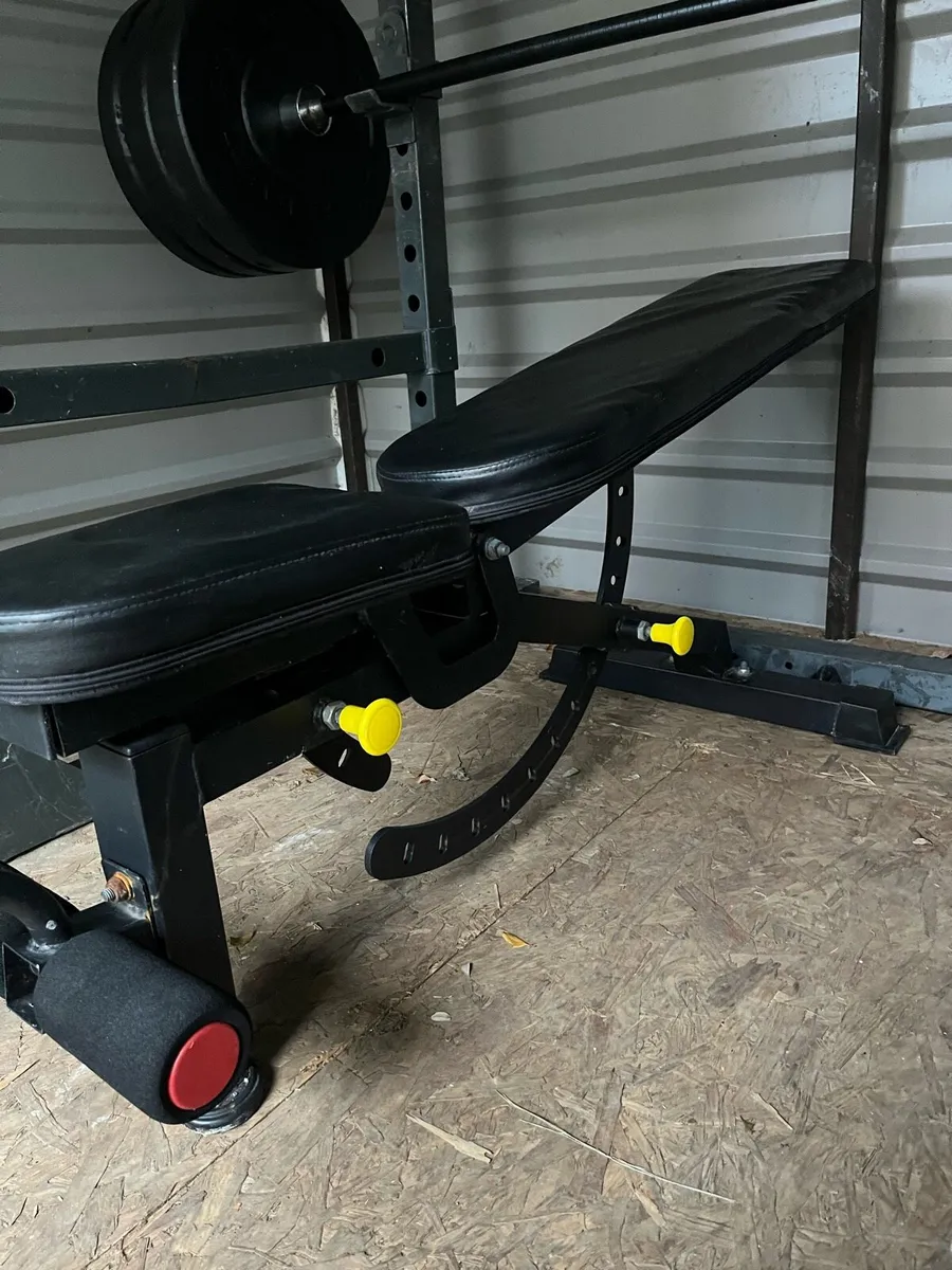 Rack / Olympic bumpers / barbell / bench - Image 3