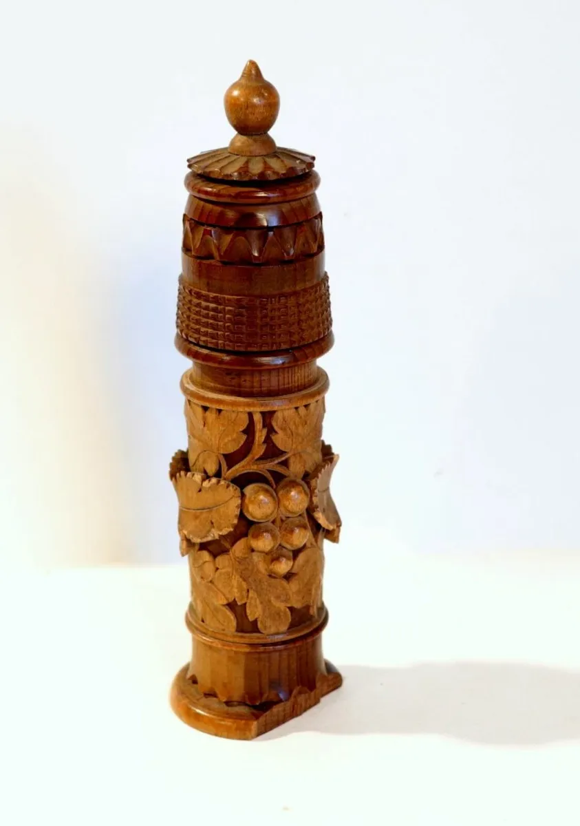 Antique carved wood spice cylinder - Image 3
