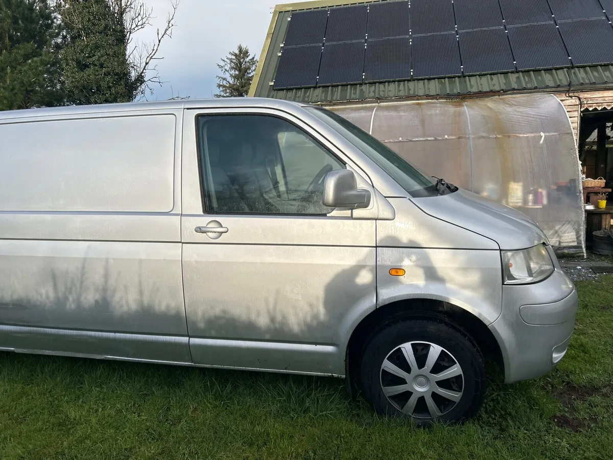 VW T5 panel van - Image 3