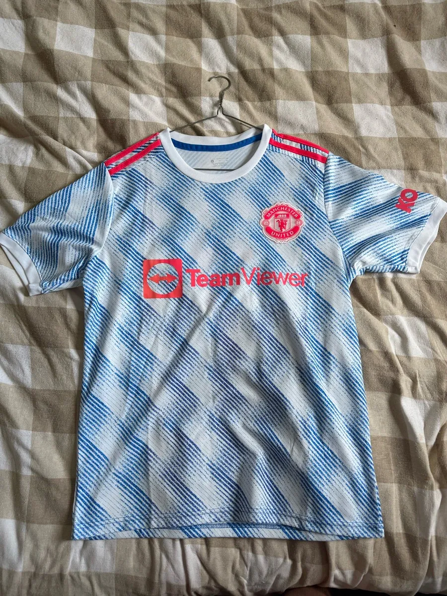 Manchester United 2021/22 away jersey Ronaldo - Image 1