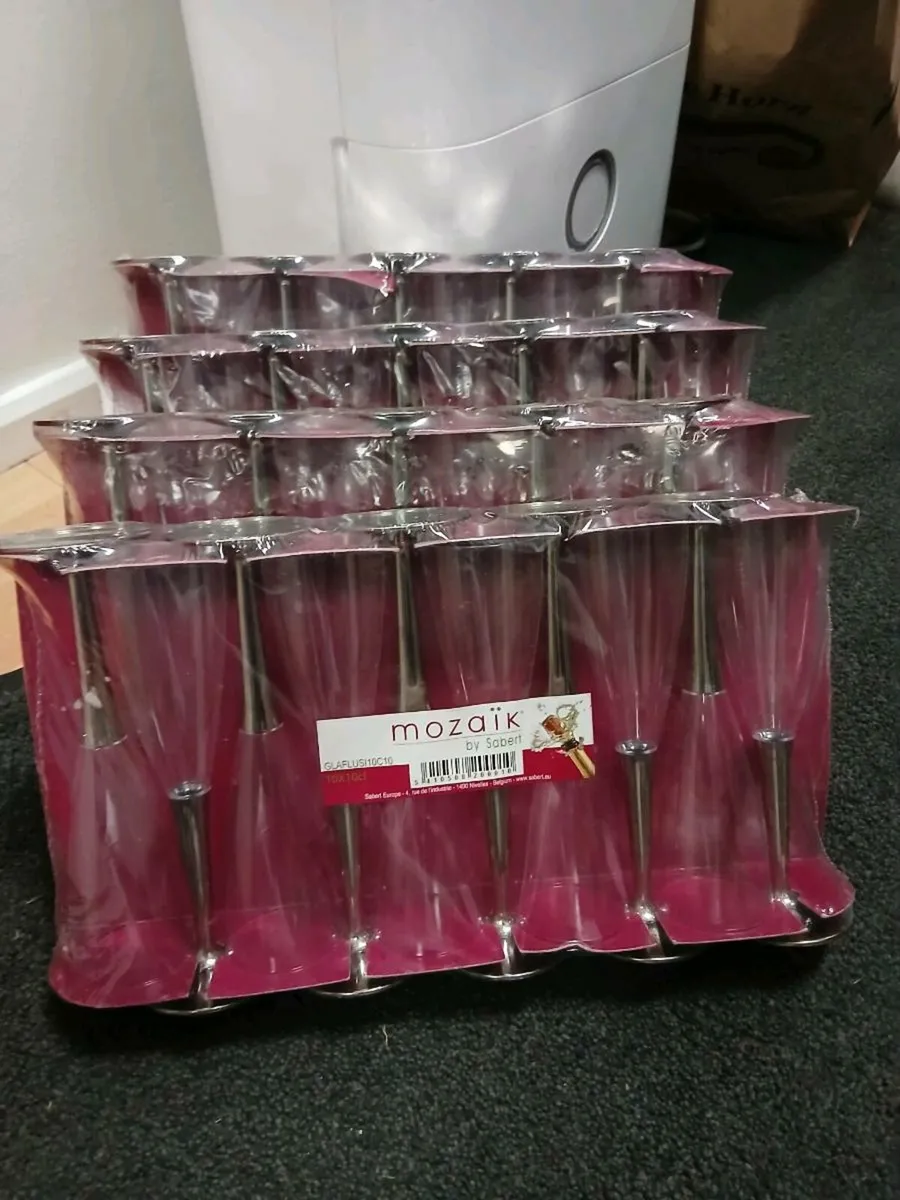 Plastic champagne flutes - Image 2