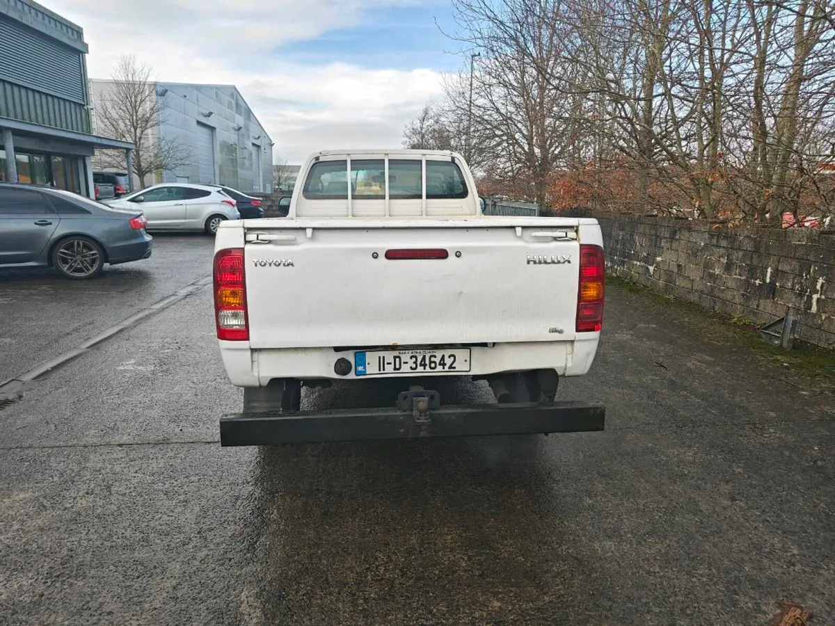 Toyota Hilux - Image 4