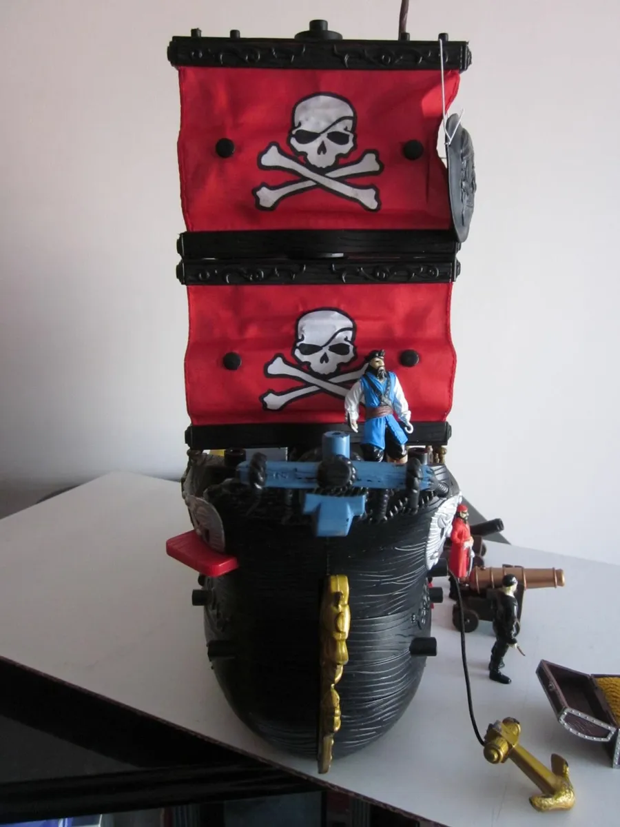 Fisher Price Imaginext Black/Red Pirate Ship 2006 - Image 2