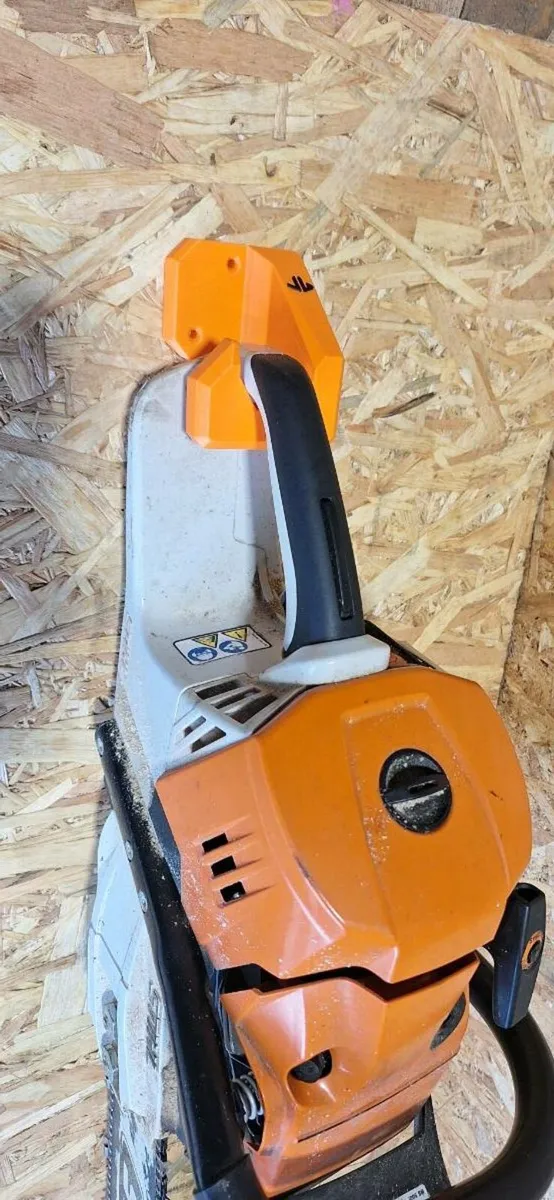 Chainsaw/hedgetrimers ect storage solutions - Image 2