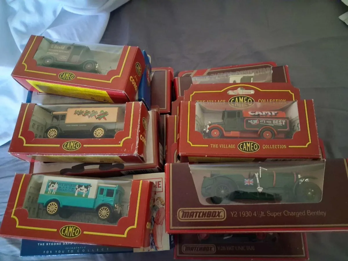 VINTAGE MODEL CARS - Image 3