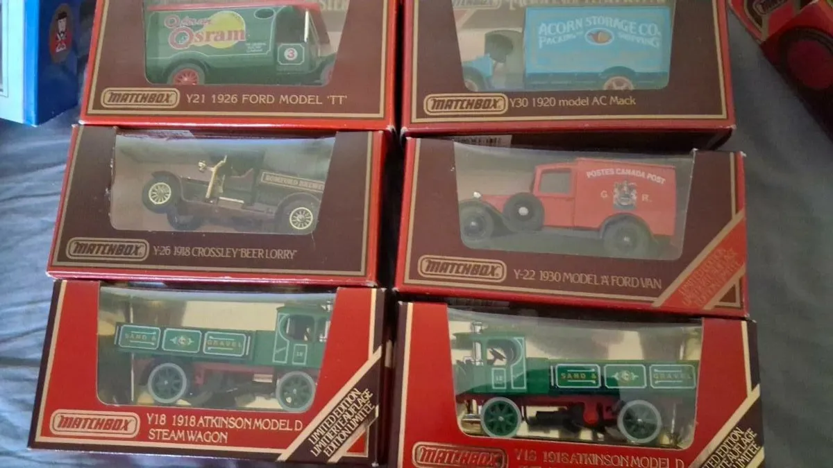 VINTAGE MODEL CARS - Image 1