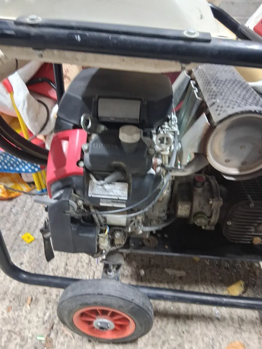 Honda GX630 pressure washer & Surface Cleaner - Image 3