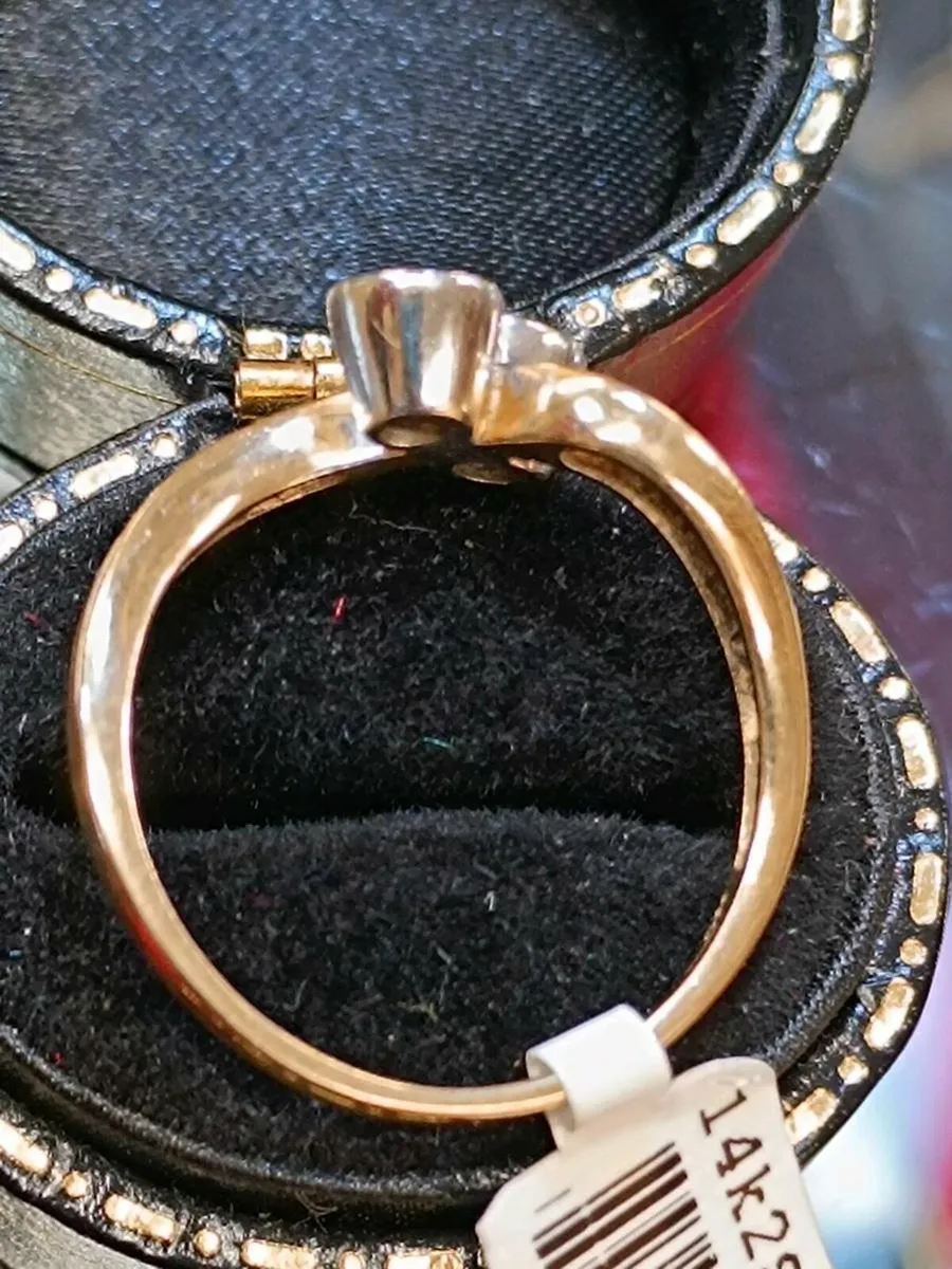 Vintage 14k Gold Diamond Toi et Moi Ring - Image 4