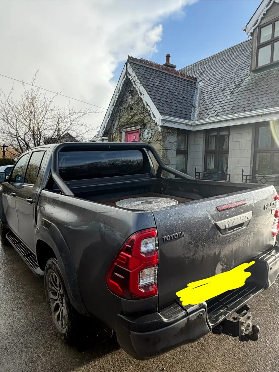 Toyota Hilux Rear Bar - Image 3