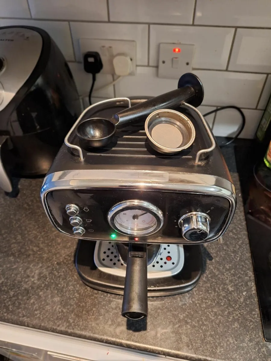 Espresso Coffee Machine with Milk Frother - Image 2