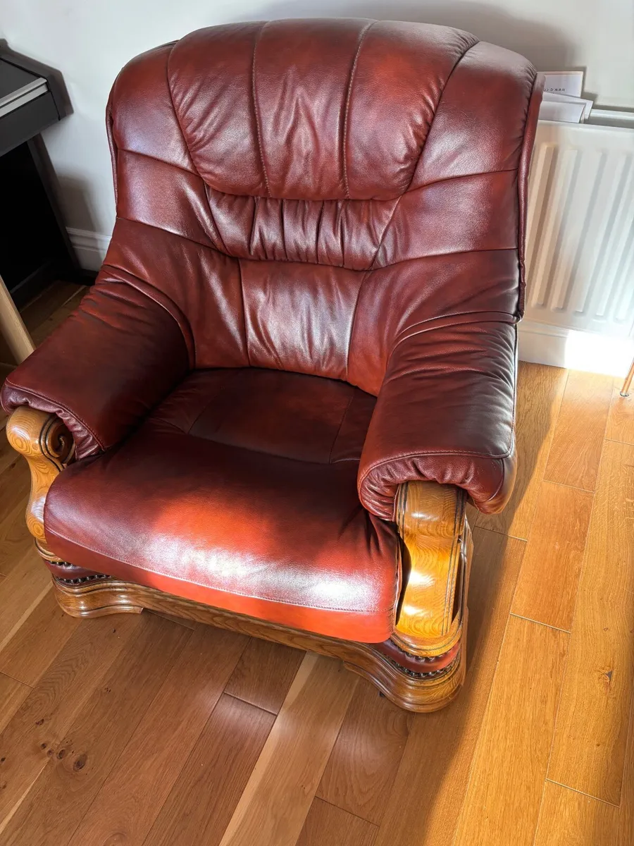 Leather Suite of furniture - Image 4
