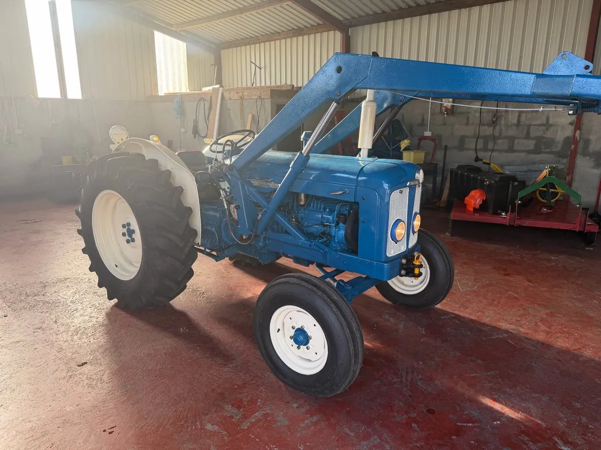 Fordson Super Major With Loader - Image 1