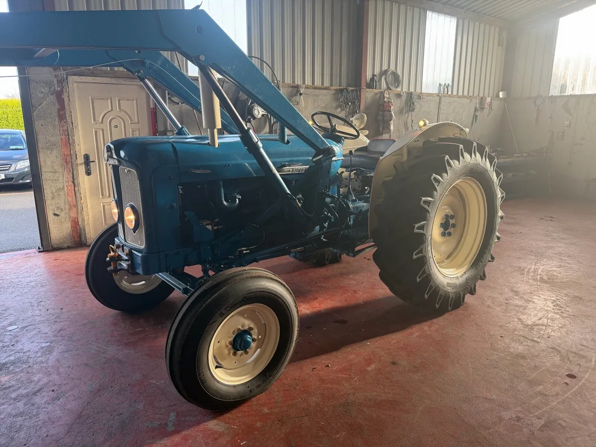 Fordson Super Major With Loader - Image 2