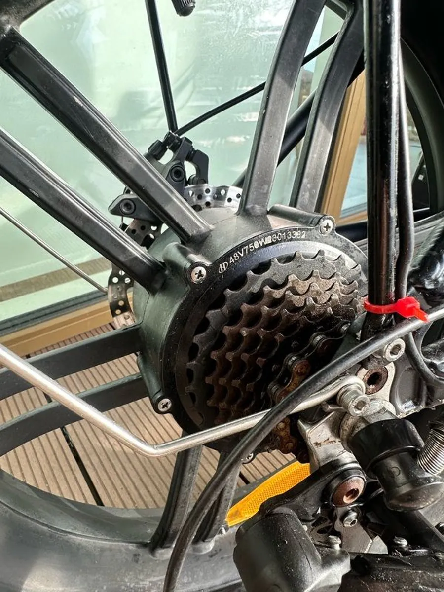 Engwe Ep-2 Pro electric bike, low mileage like new - Image 3