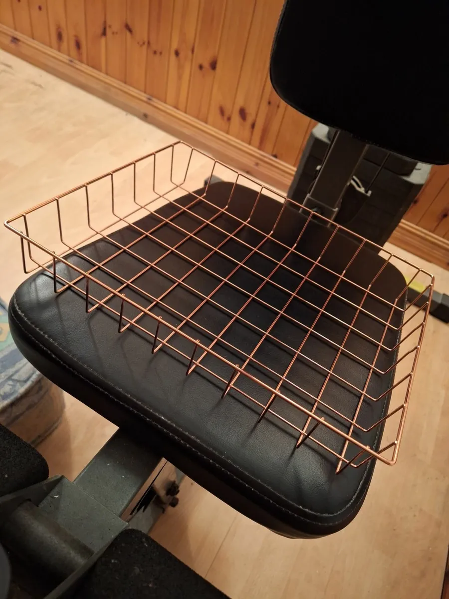 Rose gold desk accessories x 3 - Image 1