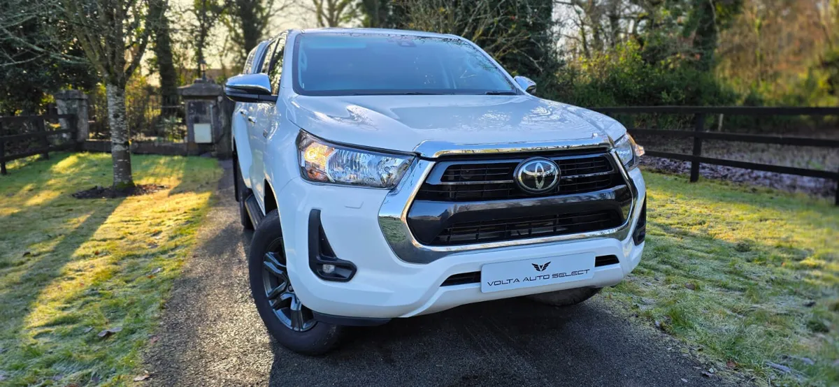 2022 Toyota Hilux Icon D-4D Safety Sense - Image 2