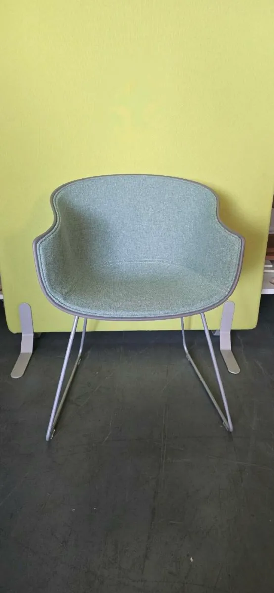 6 x Bai Sled Chairs – Ondarreta – Brand New (Boxed - Image 1