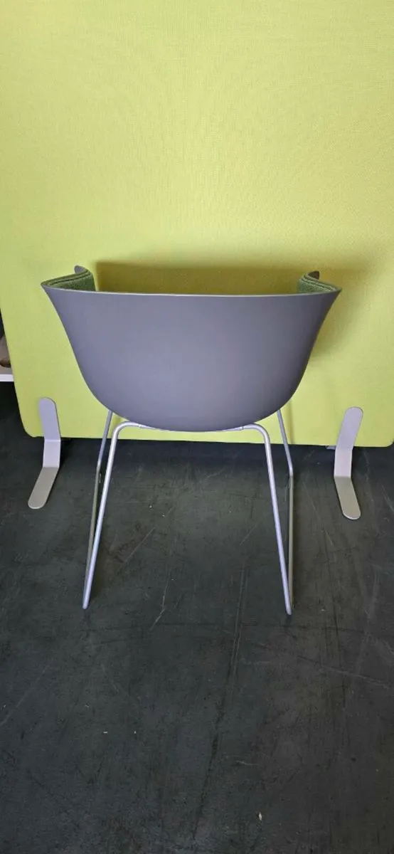 6 x Bai Sled Chairs – Ondarreta – Brand New (Boxed - Image 4