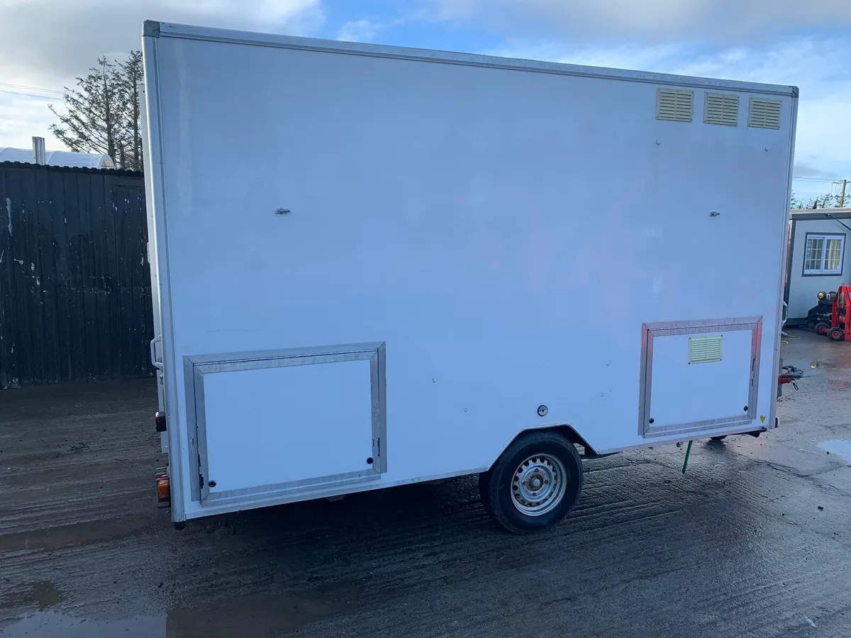 AGC Towable Shower Unit – Single Axle | Honda GX16 - Image 4