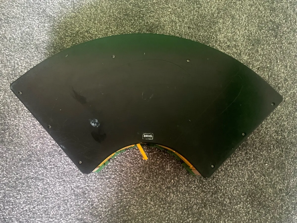 Brio wooden train station - Image 2