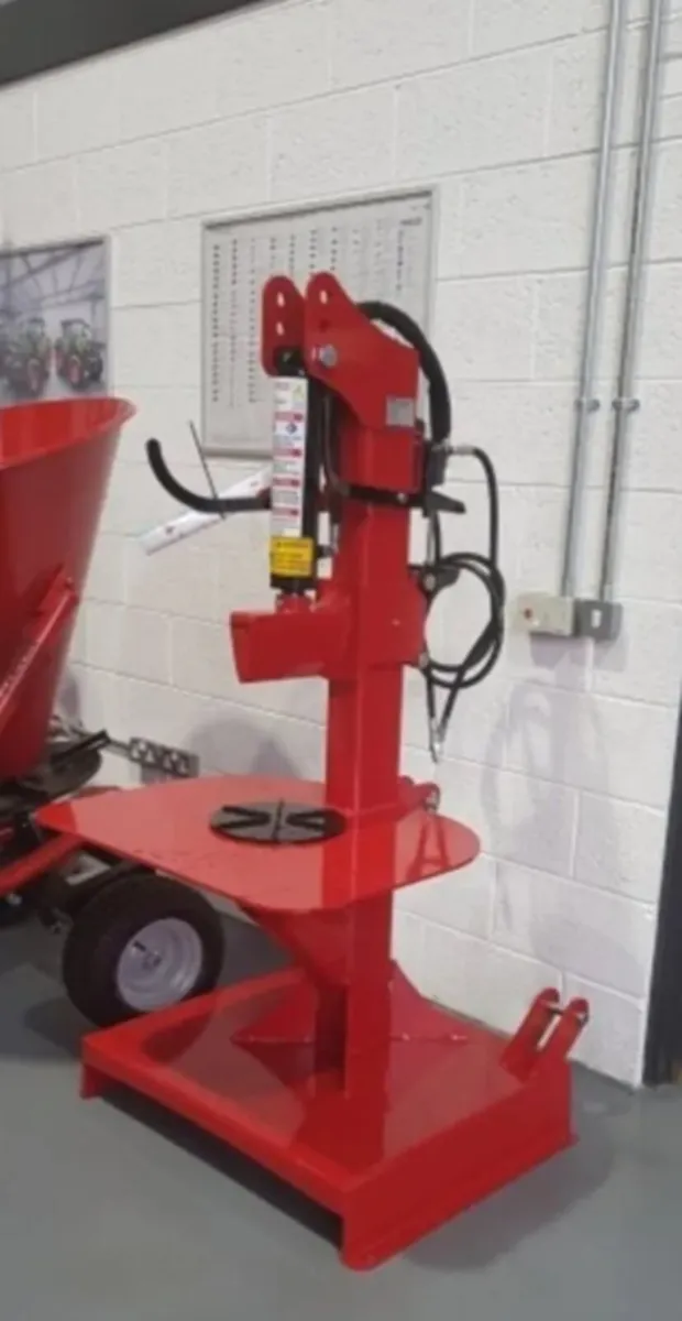 Hydraulic log splitters at Breens - Image 1