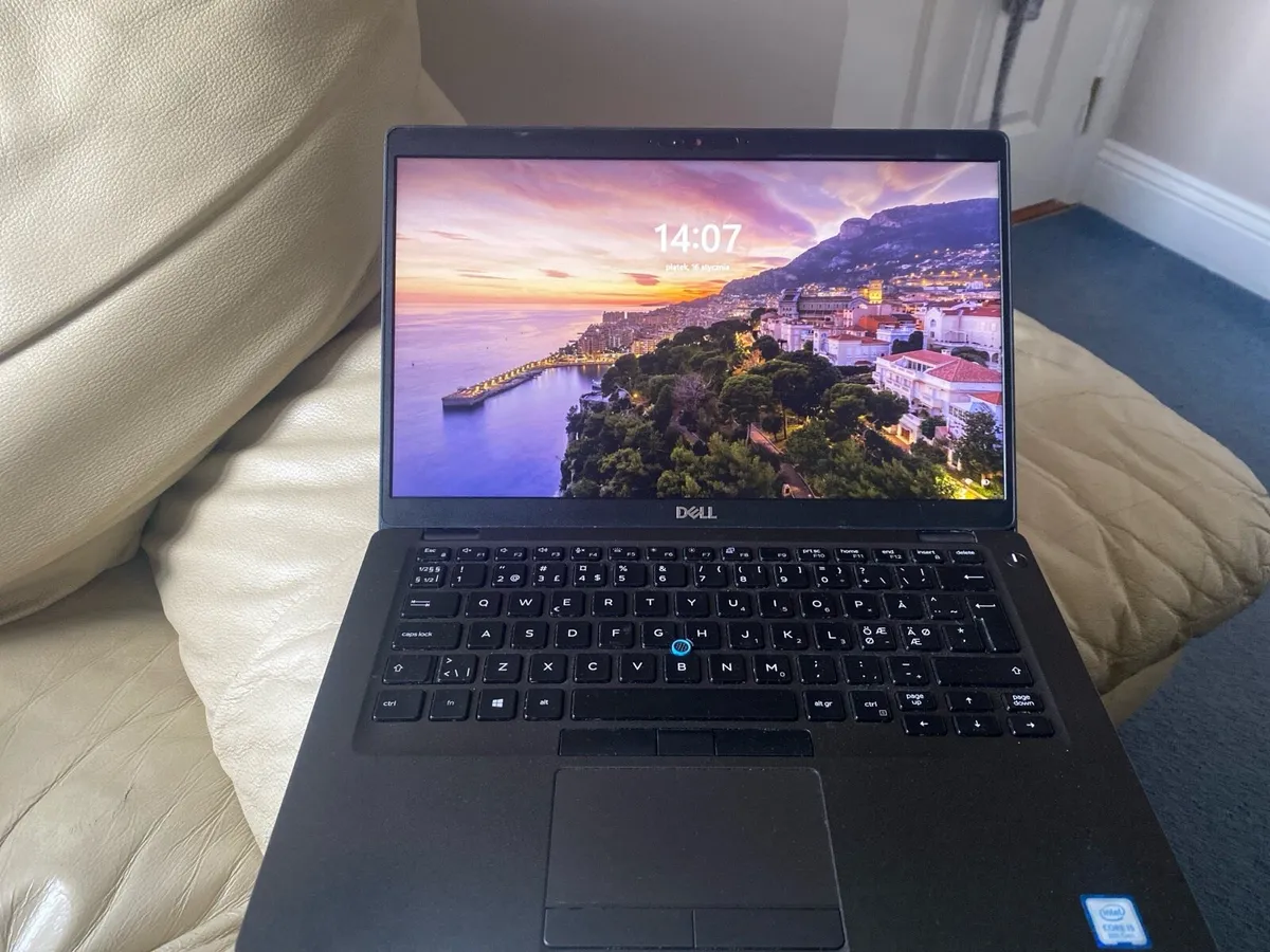 Dell latitude 5400 laptop - Image 2