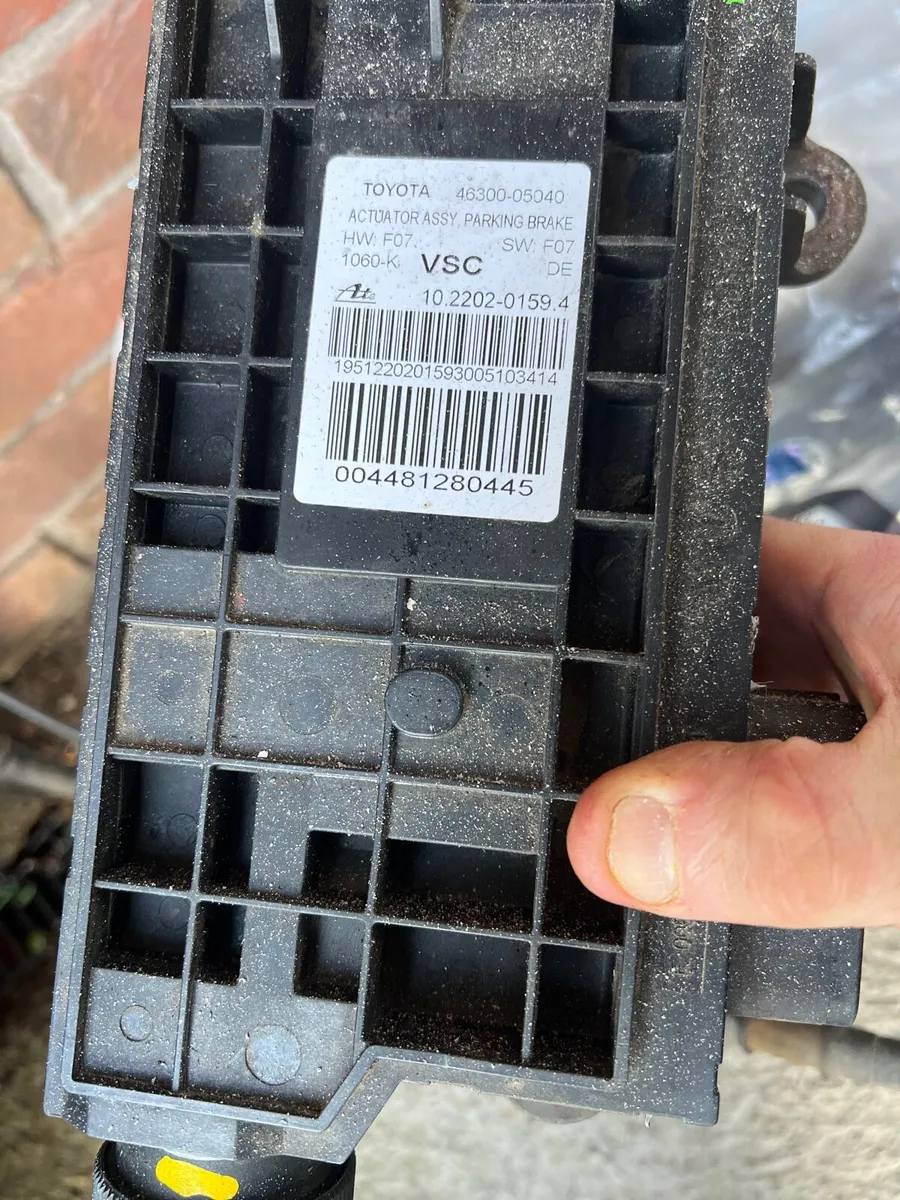 Toyota Avensis complete handbrake module - Image 1