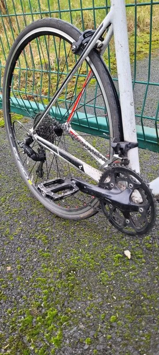 Road bike Cube - Image 3