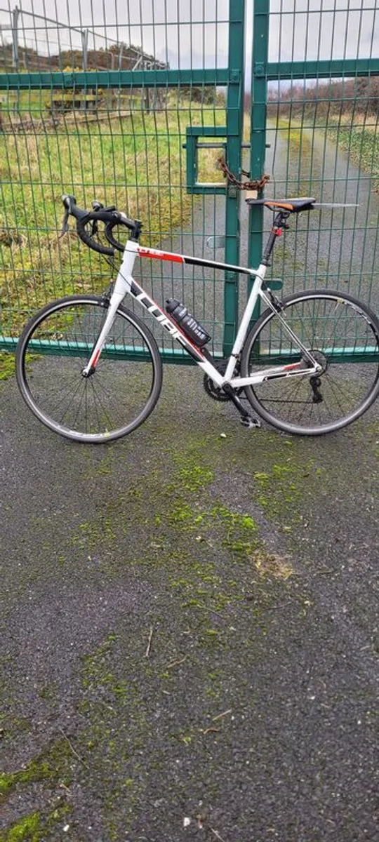 Road bike Cube - Image 1