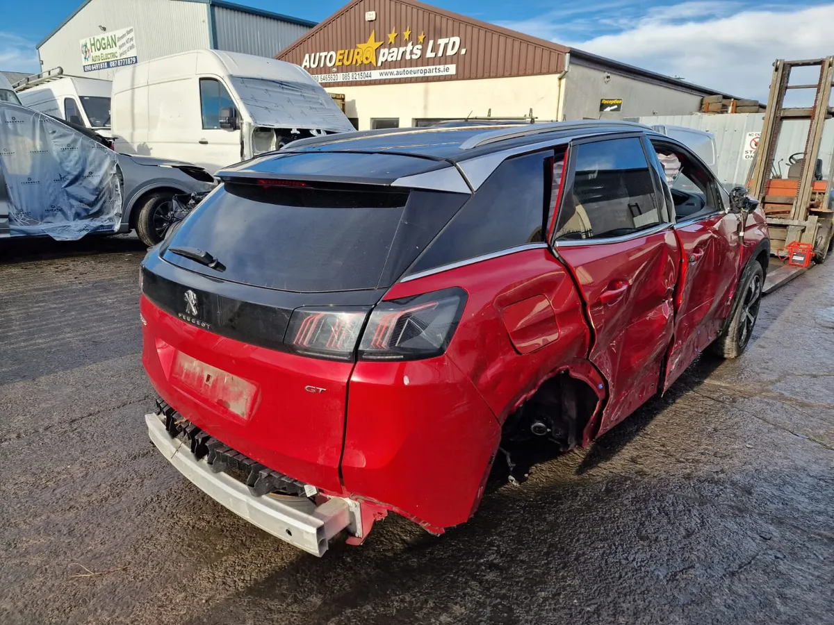 24 PEUGEOT 3008 GT LINE 1.5D AUTO FOR BREAKING - Image 4