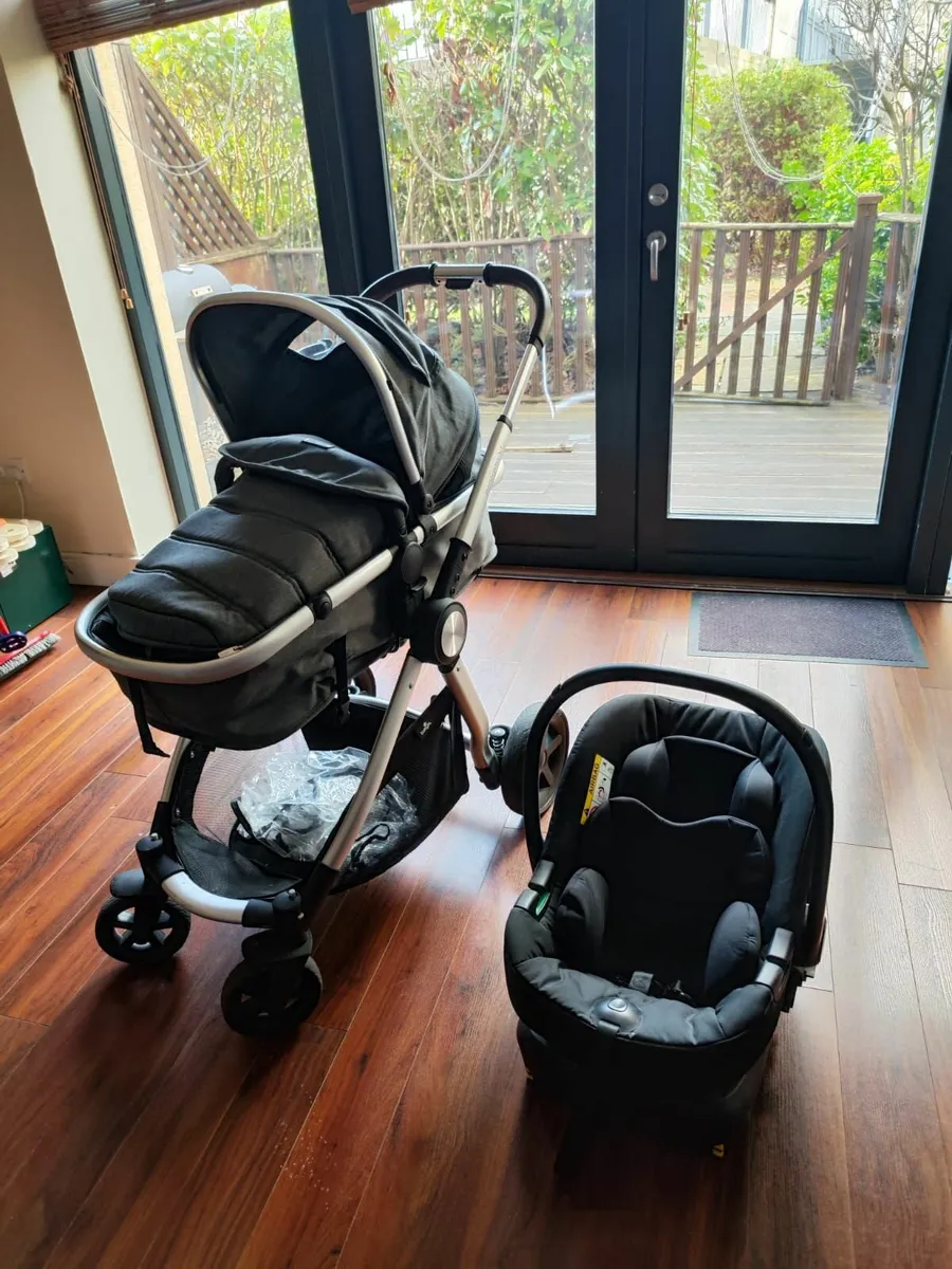 Panorama XTi by Babylo 2-in-1 Travel System - Image 1