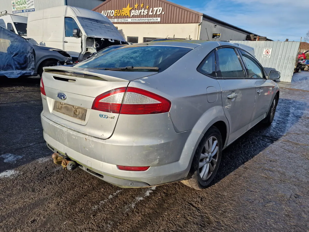 10 FORD MONDEO 1.8TDCI MANUAL FOR BREAKING - Image 4