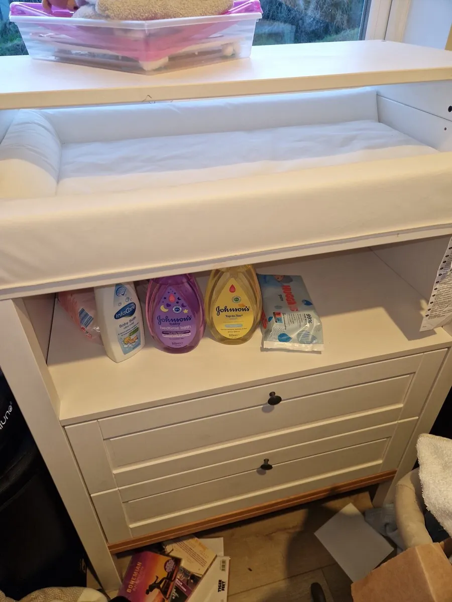 Baby changing unit - Image 2