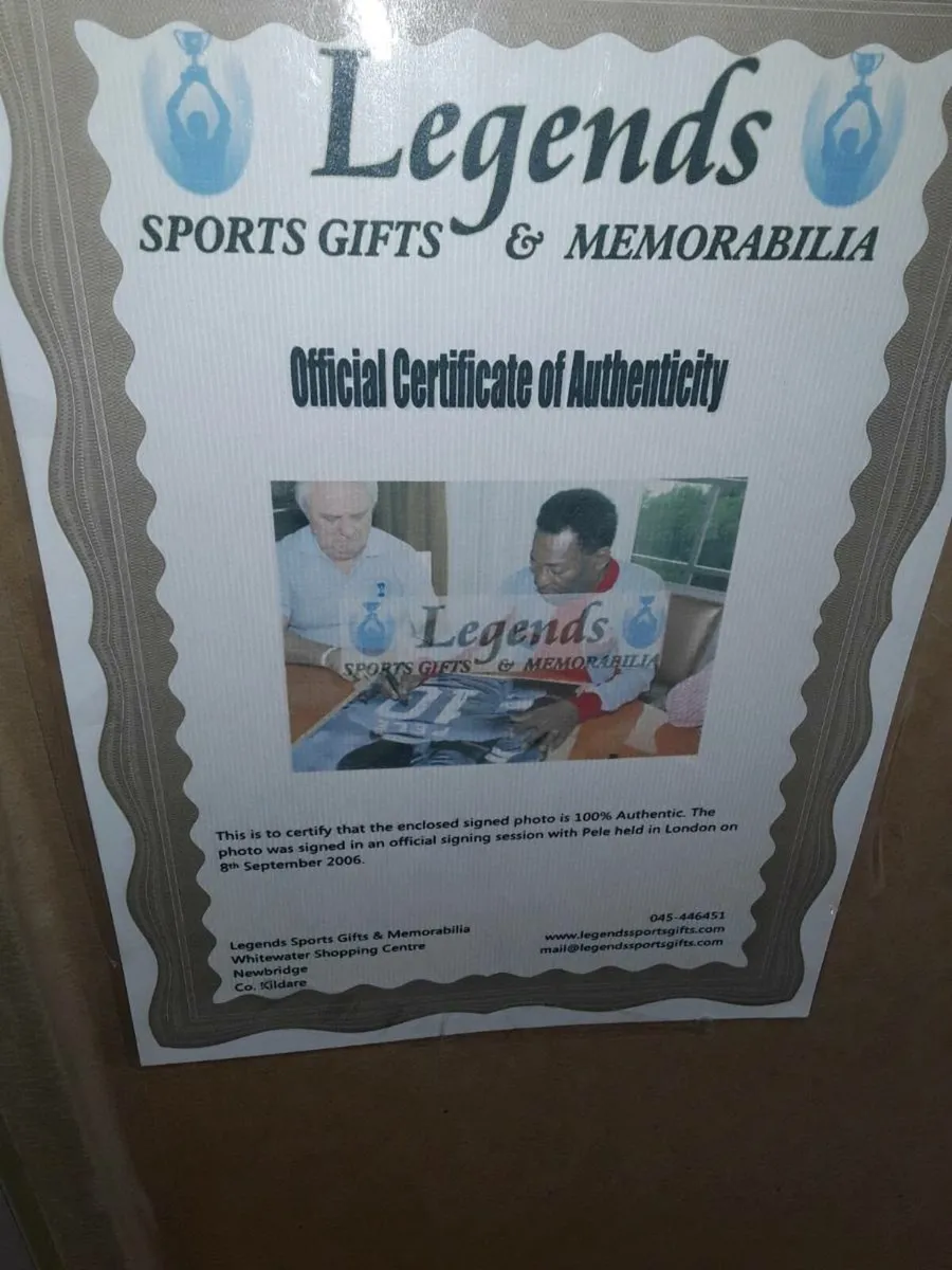 Pele signed picture with certificate - Image 4
