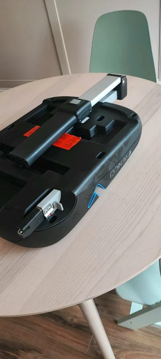 Venicci Isofix Car Seat Base Secure & Easy Install - Image 4