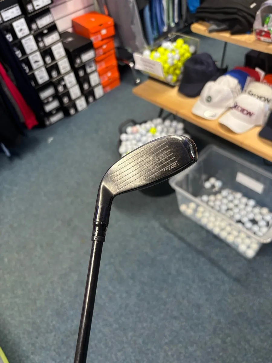 TaylorMade Stealth Plus Hybrid - Image 2