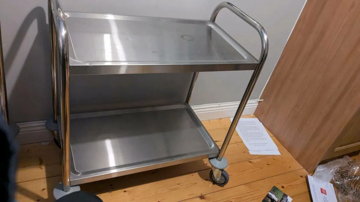 Medical trolleys - Image 1