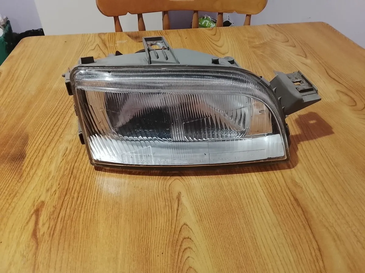 CAR LIGHTS - Image 2