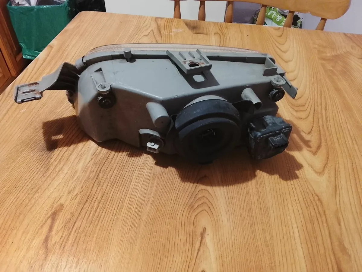 CAR LIGHTS - Image 4