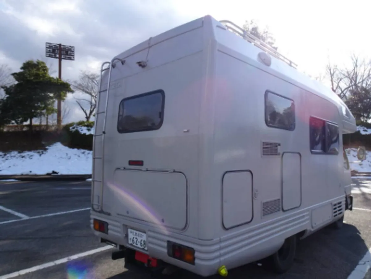 Mitsubishi Camper Vantech - Image 2