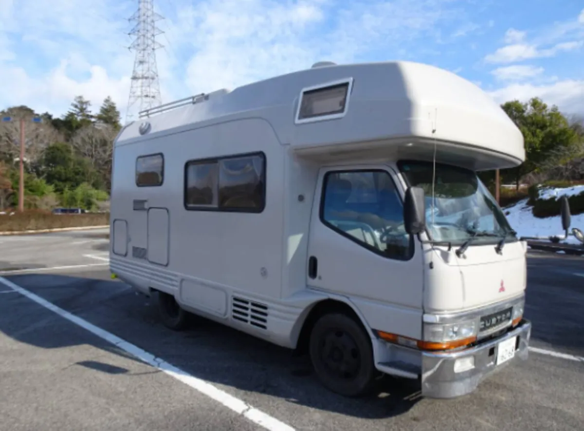 Mitsubishi Camper Vantech - Image 1