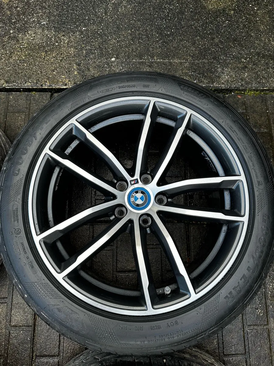 BMW 18” Genuine M Sport Alloys - Image 3