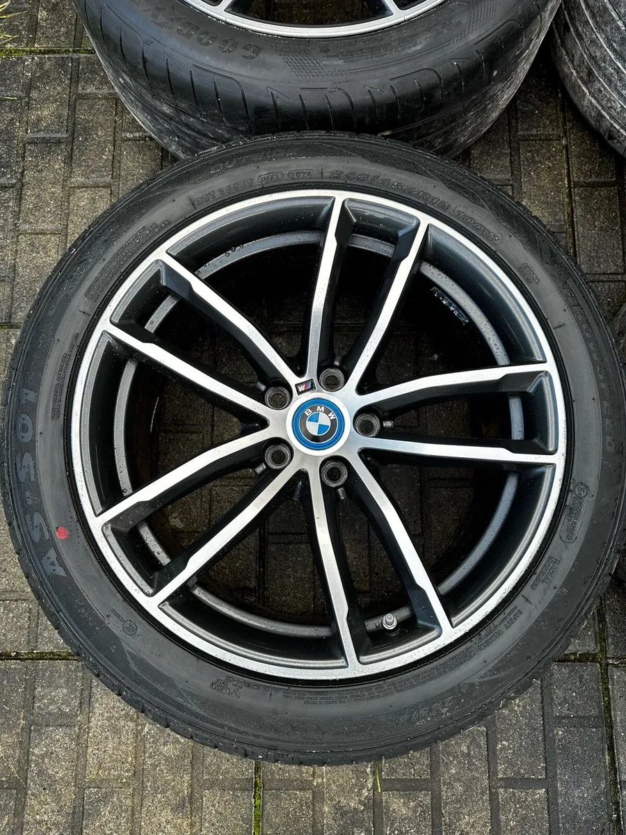BMW 18” Genuine M Sport Alloys - Image 4
