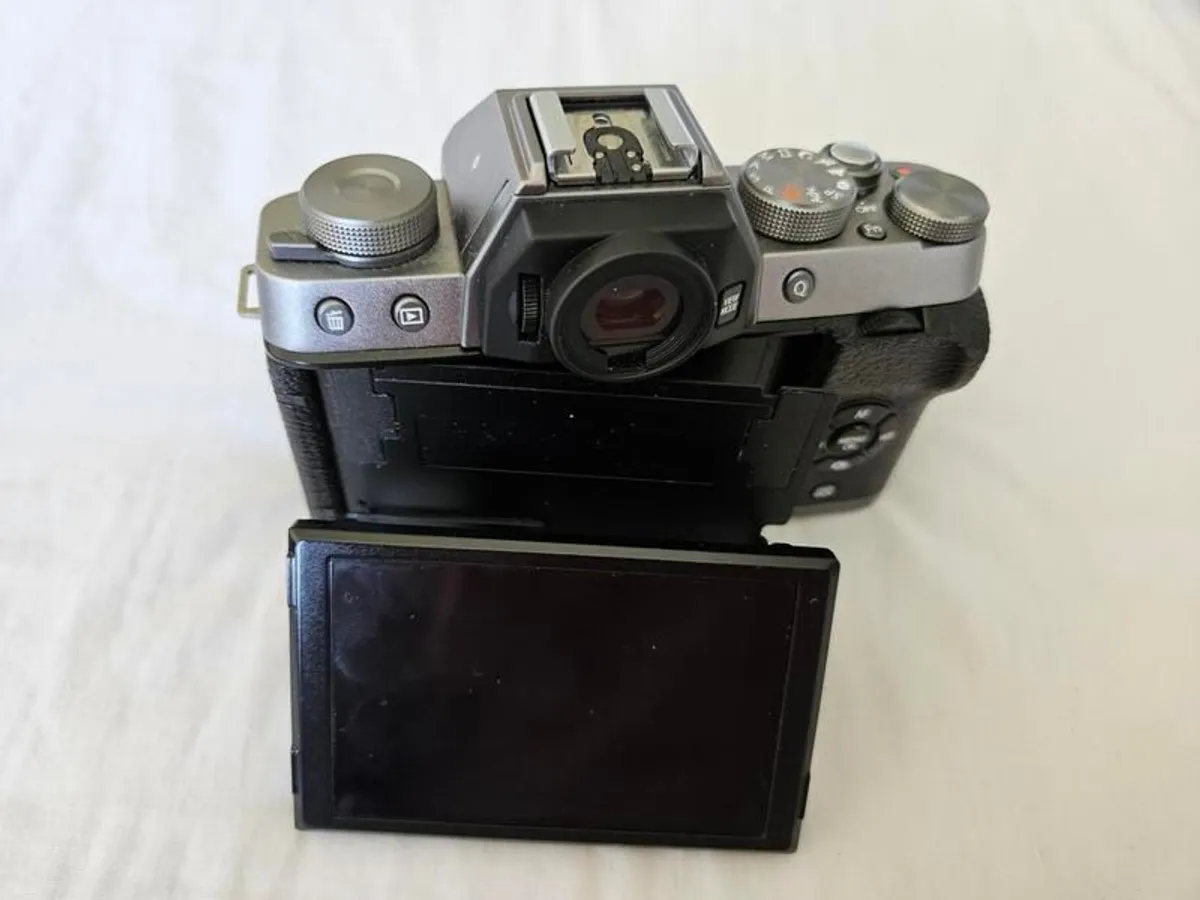 Fujifilm X-T100 camera kit - Image 4